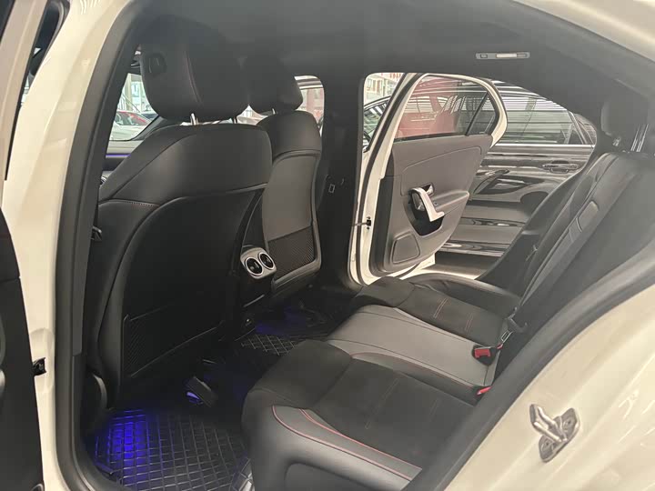 Фото 9 - Mercedes-Benz A-Class