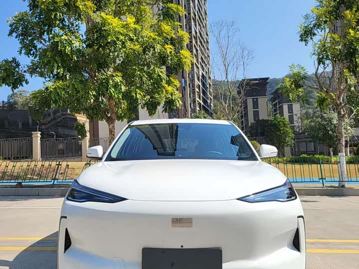 Фото 2 - Geely Galaxy E5