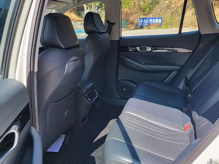 Фото 5 - Geely Galaxy E5