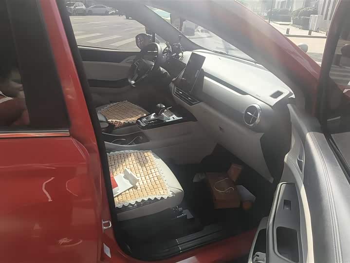 Фото 8 - BYD Yuan Pro