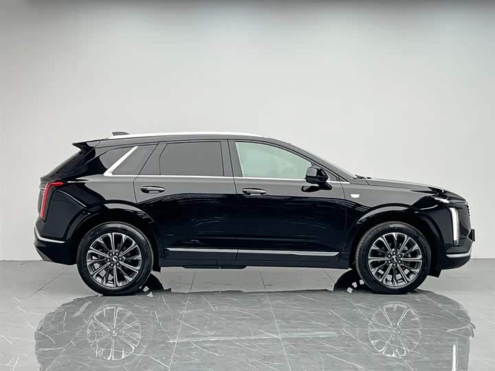 Фото 7 - Cadillac XT5