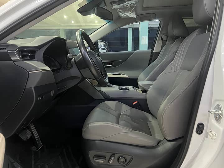 Фото 7 - Toyota Harrier