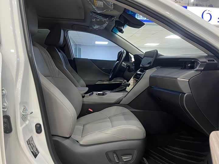 Фото 9 - Toyota Harrier