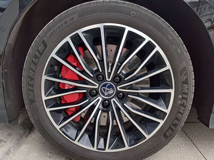 Фото 3 - BYD Han