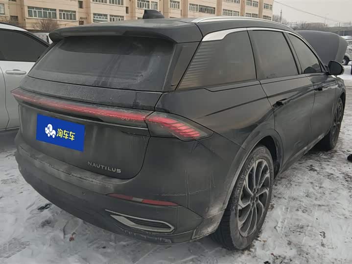 Фото 3 - Lincoln Nautilus