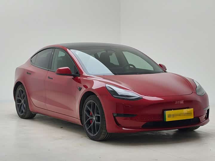 Фото 3 - Tesla Model 3