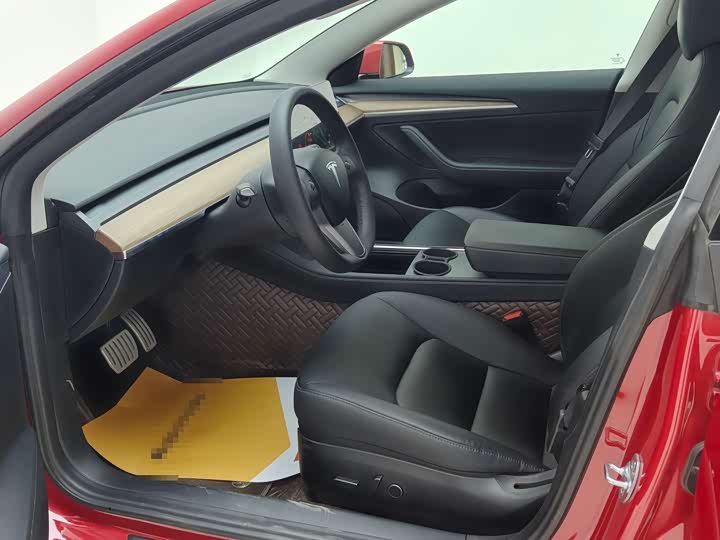 Фото 5 - Tesla Model 3