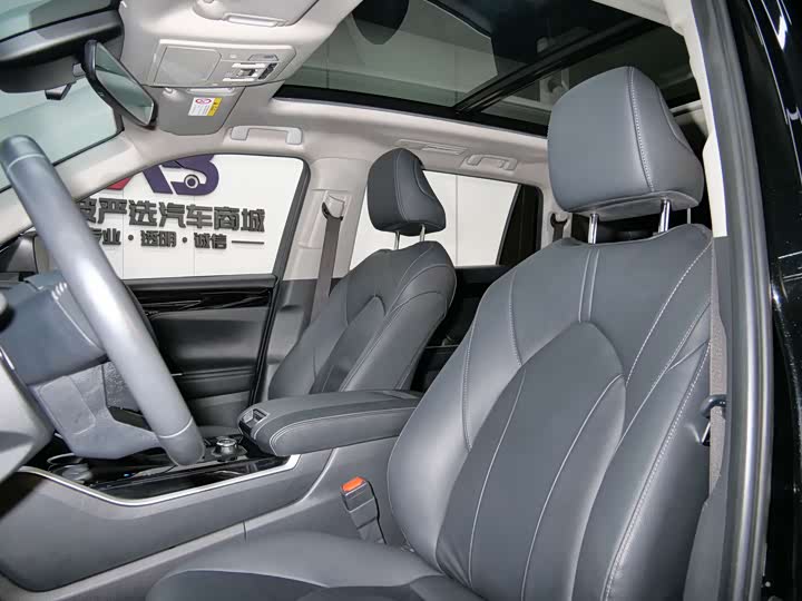 Фото 5 - Toyota Highlander