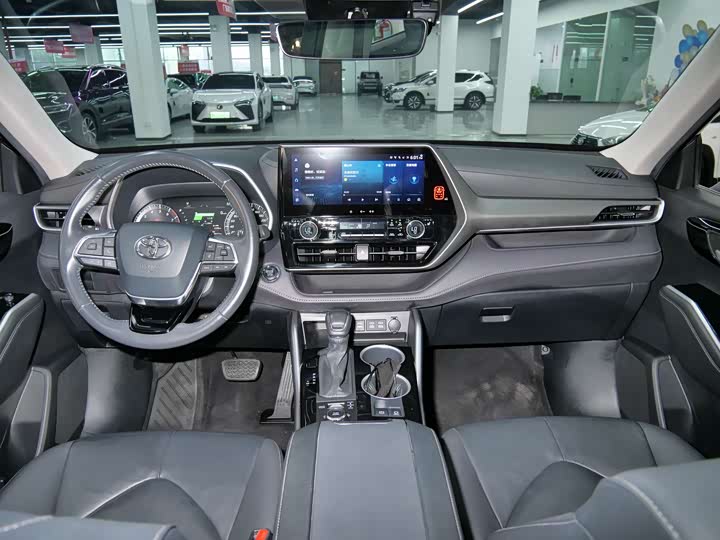 Фото 6 - Toyota Highlander