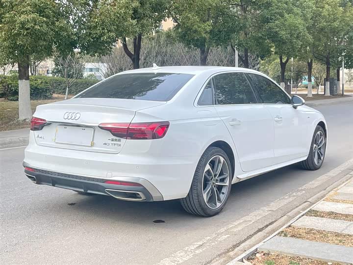 Фото 7 - Audi A4L