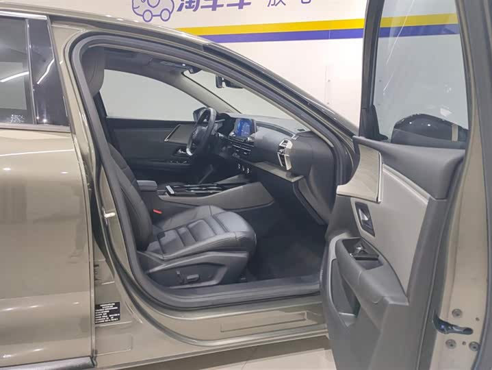 Фото 8 - Citroen C5 X