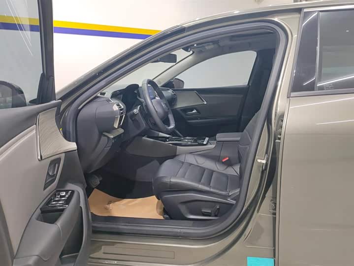 Фото 9 - Citroen C5 X