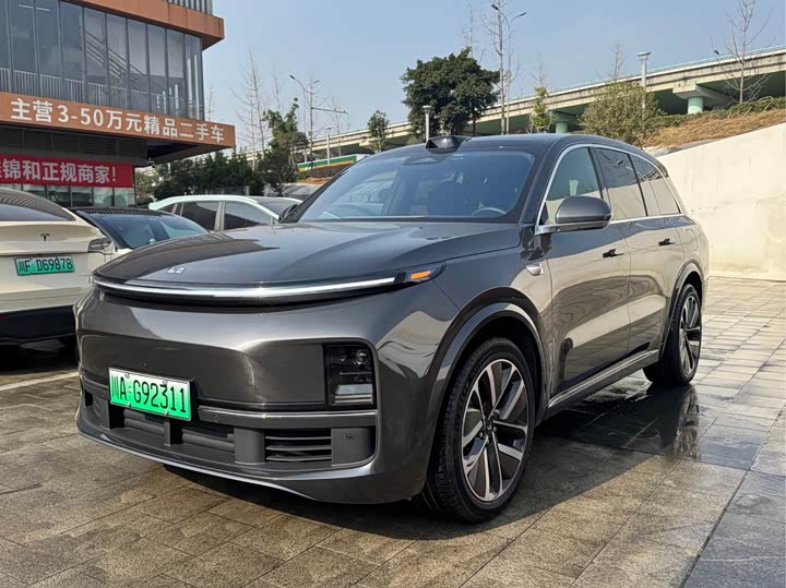 Фото 1 - LiXiang L8