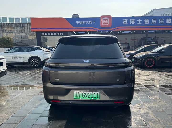 Фото 9 - LiXiang L8