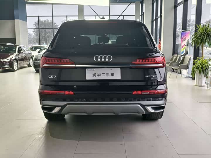 Фото 4 - Audi Q7