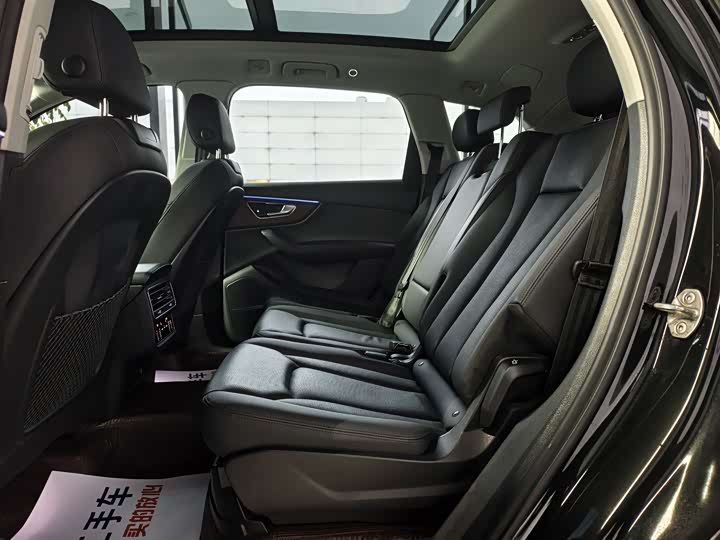 Фото 7 - Audi Q7