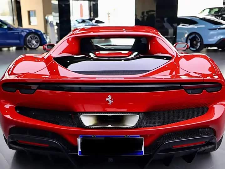 Фото 4 - Ferrari 296