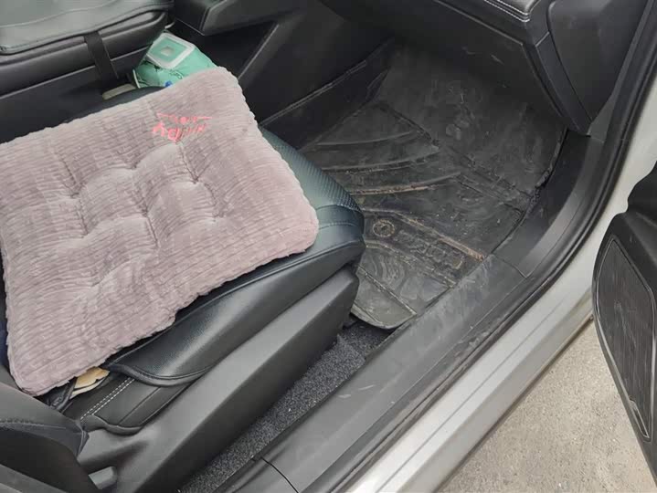 Фото 8 - Dongfeng Aeolus L7