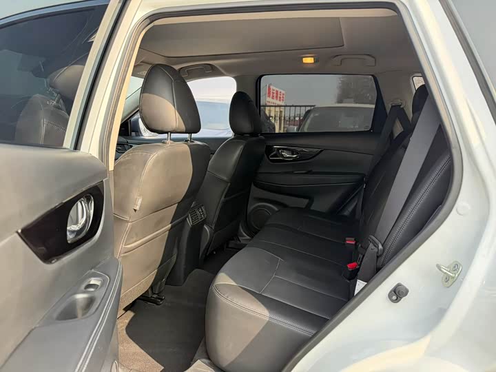 Фото 5 - Nissan X-Trail