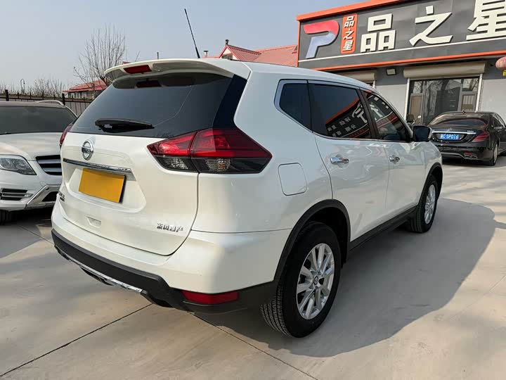 Фото 7 - Nissan X-Trail