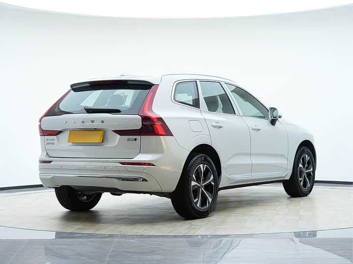 Фото 5 - Volvo XC60