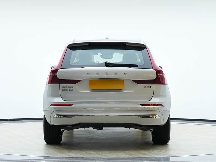 Фото 6 - Volvo XC60