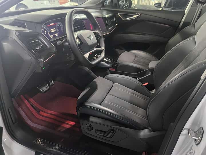 Фото 8 - Audi Q4 e-tron