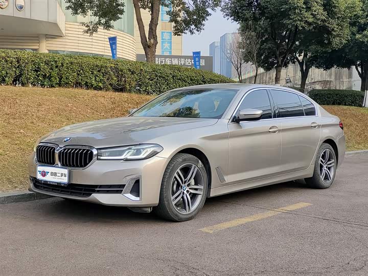 Фото 1 - BMW 5 Series