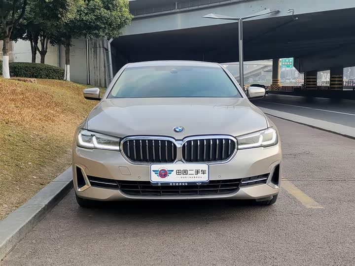 Фото 2 - BMW 5 Series