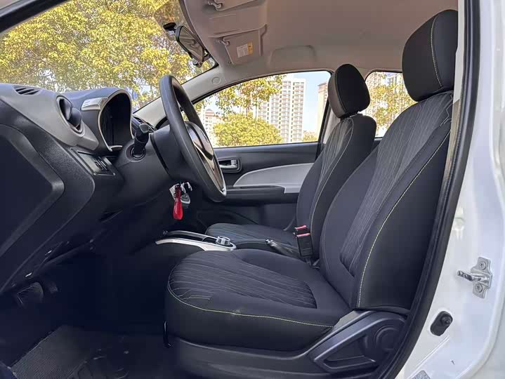 Фото 4 - Changan BenBen E-Star