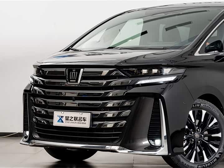 Фото 4 - Toyota Vellfire