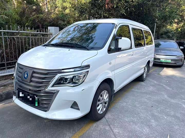 Фото 1 - Dongfeng Forthing Lingzhi M5 EV