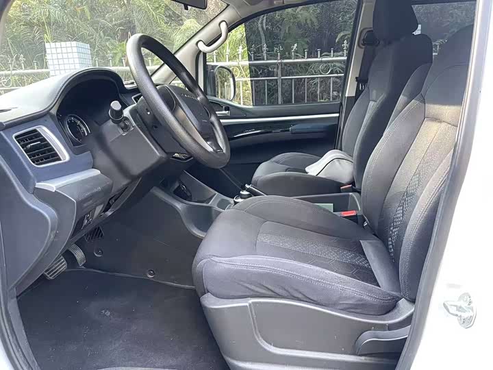 Фото 5 - Dongfeng Forthing Lingzhi M5 EV