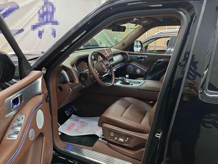 Фото 4 - Tank 700 Hybrid