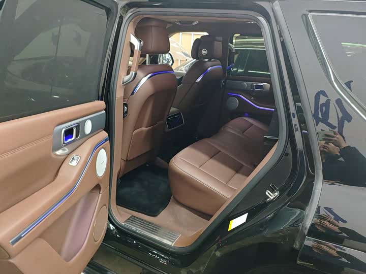 Фото 9 - Tank 700 Hybrid