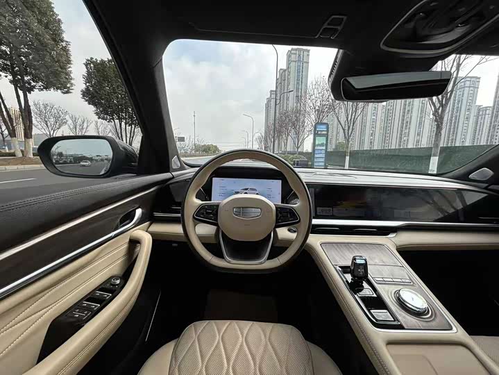 Фото 7 - Geely Monjaro