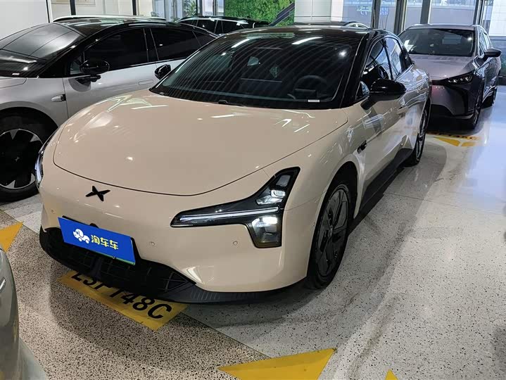 Фото 1 - XPeng Mona M03