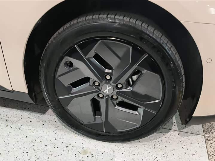 Фото 6 - XPeng Mona M03