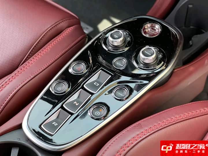 Фото 4 - McLaren GT