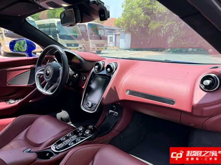 Фото 7 - McLaren GT