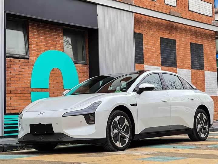 Фото 1 - XPeng Mona M03