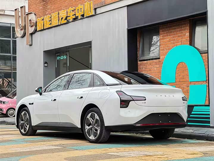 Фото 3 - XPeng Mona M03