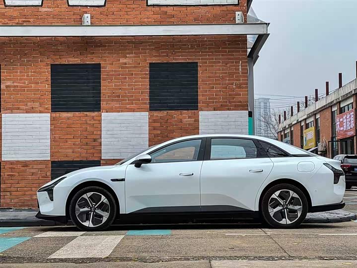 Фото 5 - XPeng Mona M03