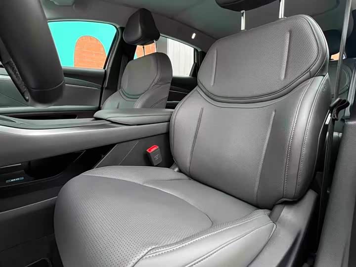 Фото 7 - XPeng Mona M03