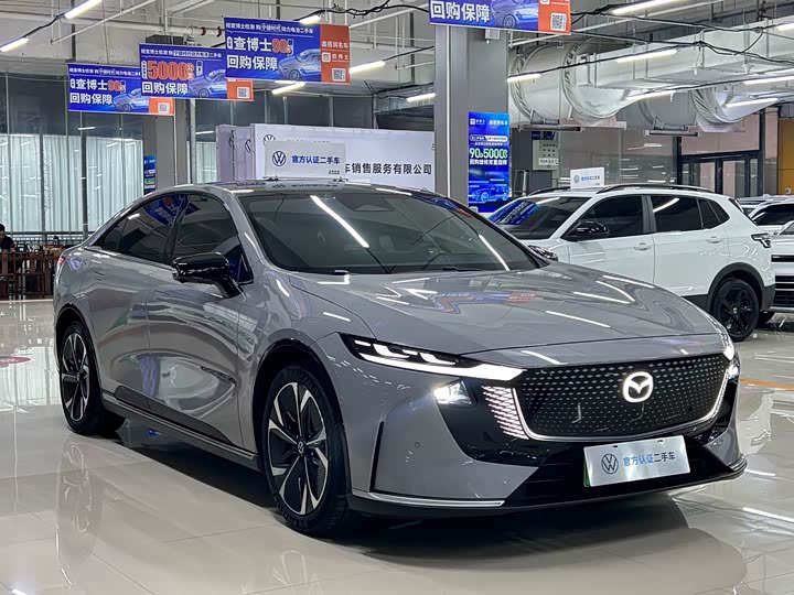 Фото 3 - Mazda EZ-6