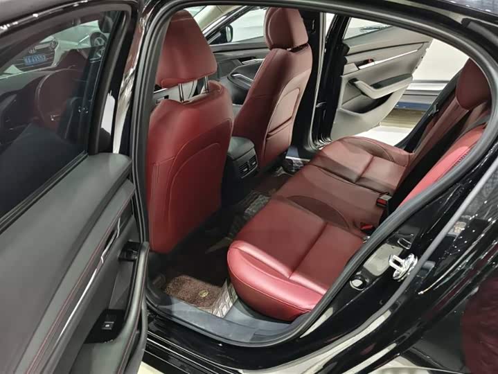 Фото 4 - Mazda 3 (Axela)