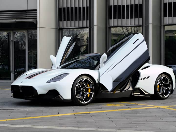 Фото 1 - Maserati MC20