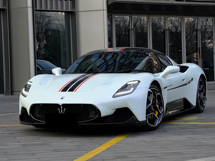 Фото 2 - Maserati MC20