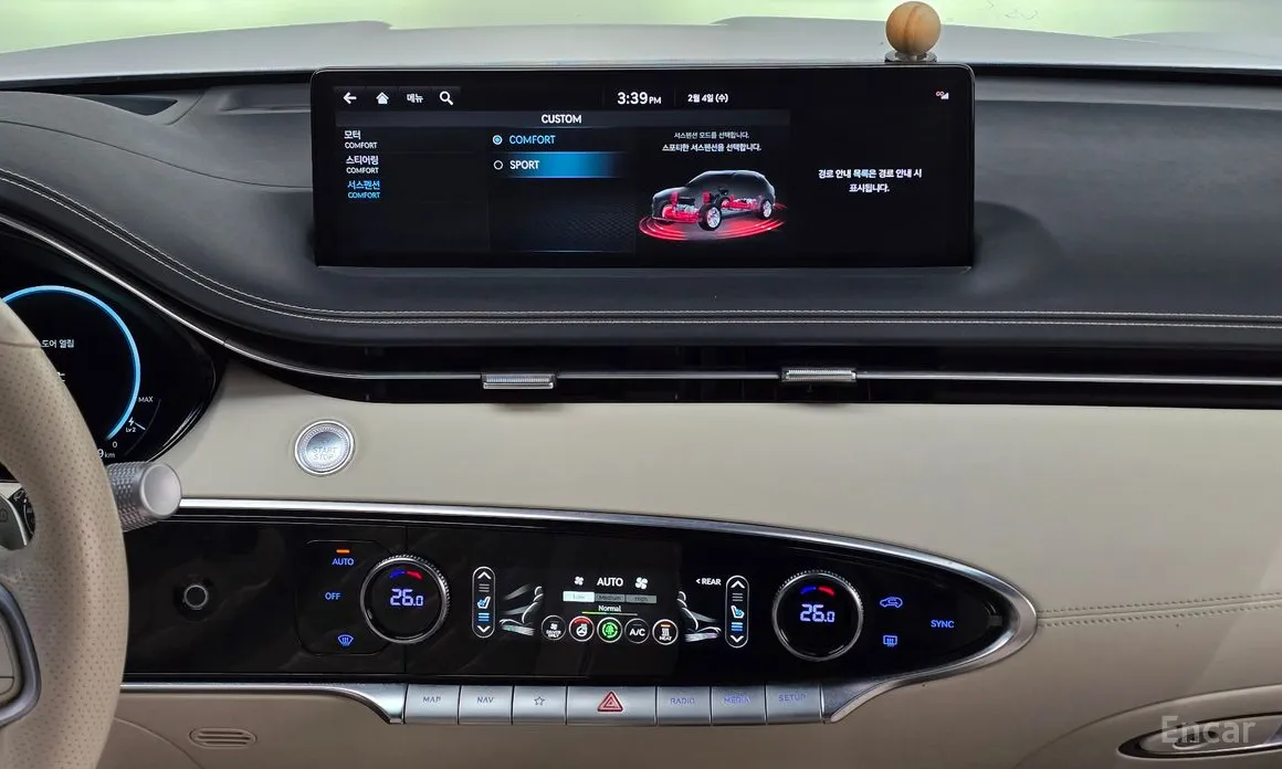 Фото 18 - Genesis GV70