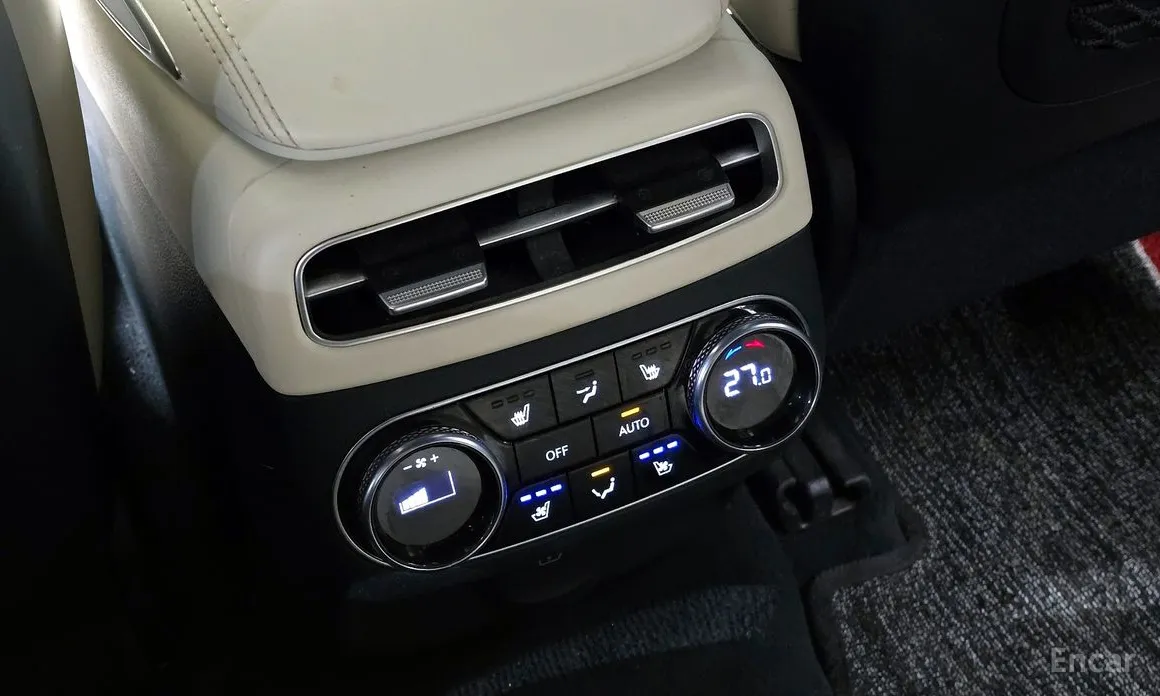 Фото 19 - Genesis GV70